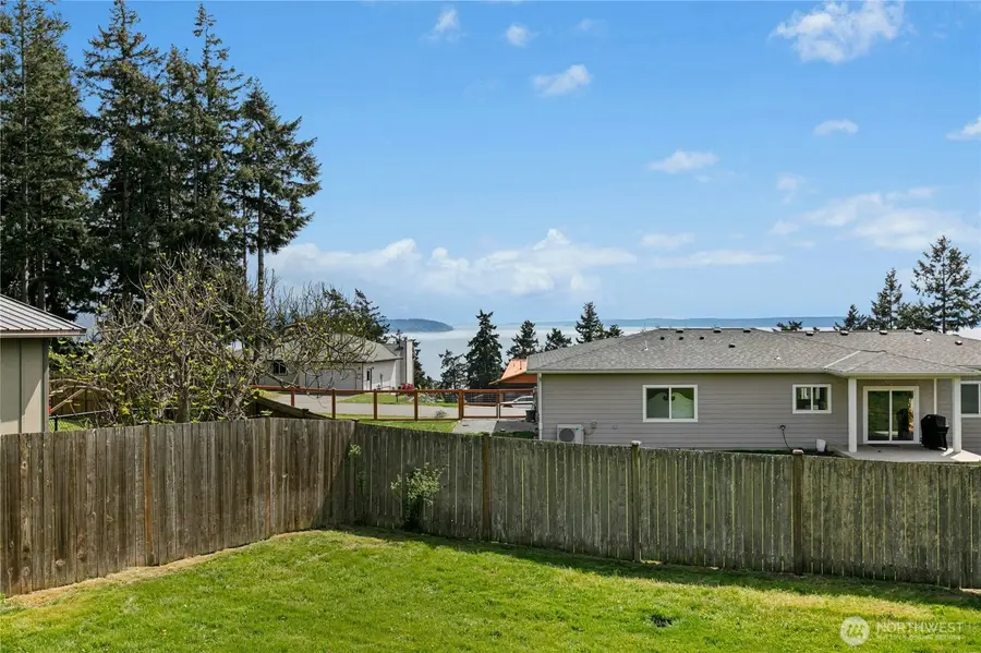1236 Crescent Drive, Oak Harbor, WA 98277 - #2