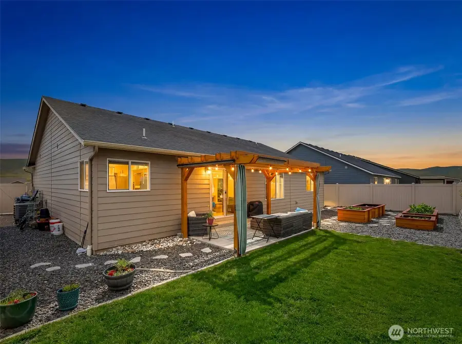 2259 S Mystical Loop, East Wenatchee, WA 98802 - #3