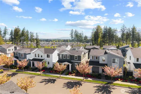 33136 Holly Avenue Se, Black Diamond, WA 98010