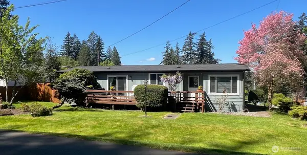 10029 Whitecap Drive Ne, Olympia, WA 98502