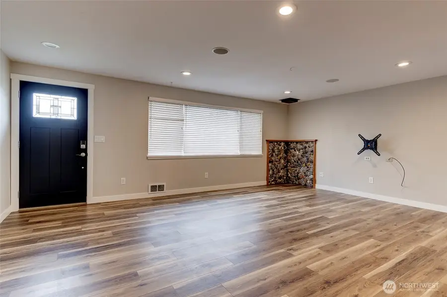 1024 NW Anchor Drive, Oak Harbor, WA 98277 - #2