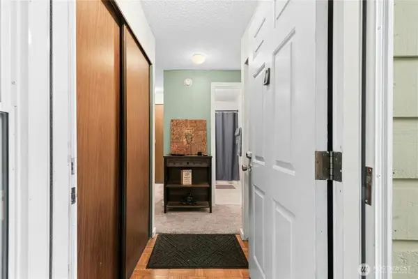 5506 220th Street Sw #A102, Mountlake Terrace, WA 98043