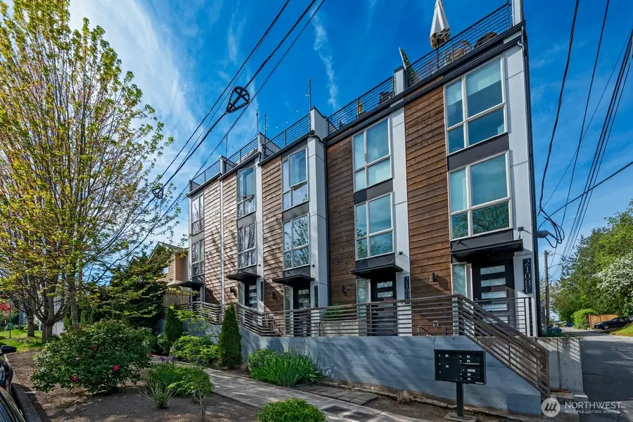 2108 E James Street #A, Seattle, WA 98122 - #3