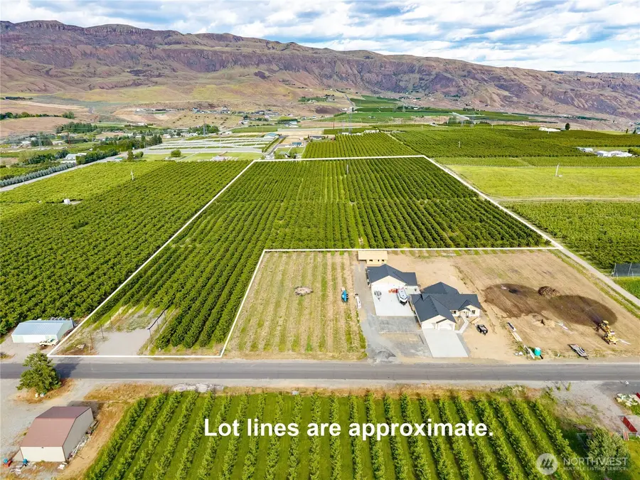 513 S Webb Avenue S, East Wenatchee, WA 98802 - #3