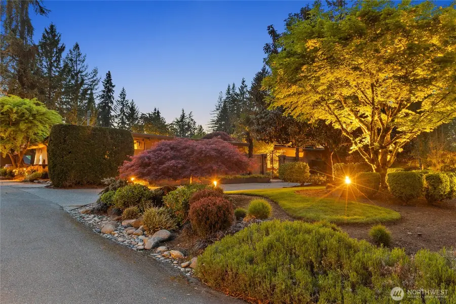 3215 78th Place Ne, Medina, WA 98039 - #3