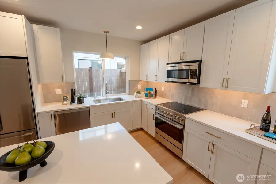 13540 39th Avenue Ne #C, Seattle, WA 98125 - #3
