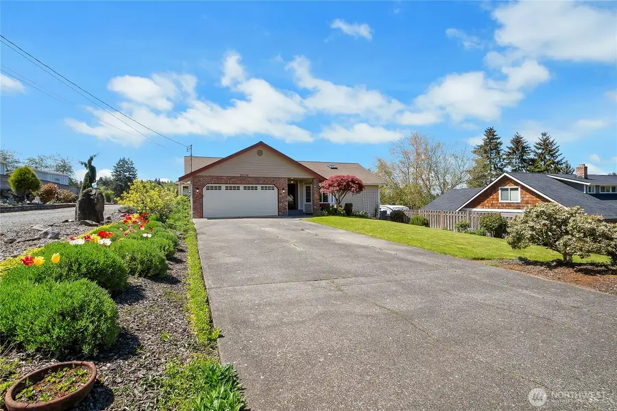 2004 7th Street Sw, Puyallup, WA 98371 - #2
