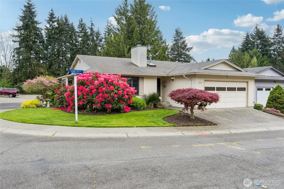 923 S 244th Place, Des Moines, WA 98198 - #1