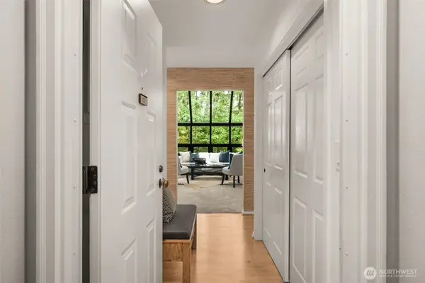 6300 NE Sand Point Way #307, Seattle, WA 98115