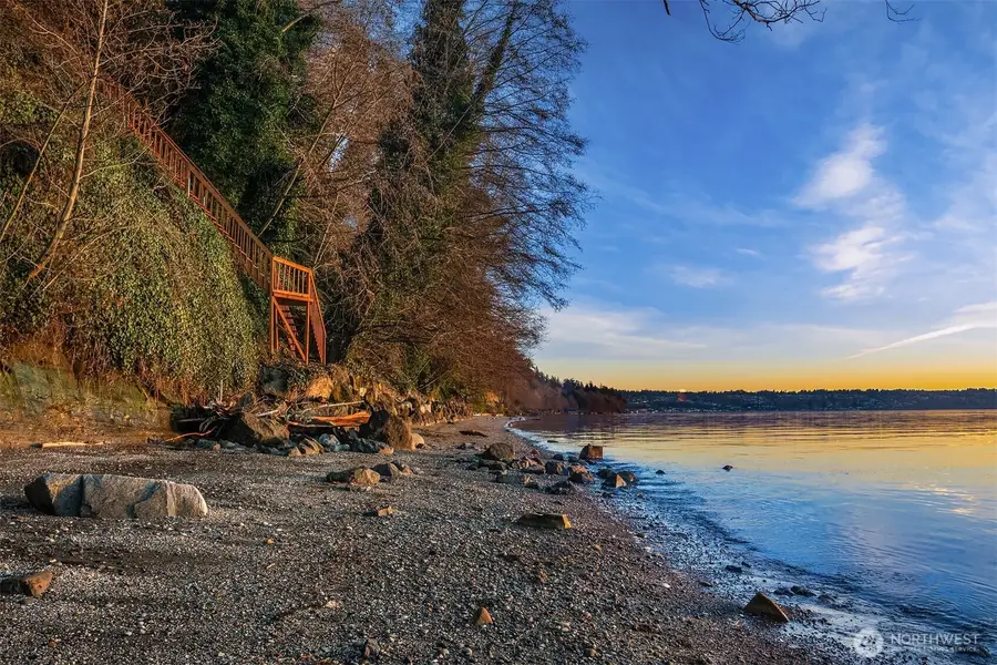 24635 8th Avenue S, Des Moines, WA 98198 - #2