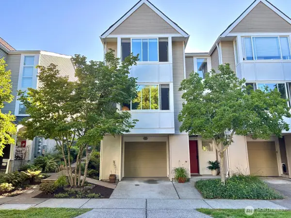6719 35th Place S, Seattle, WA 98118