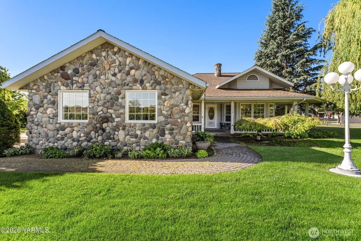 8204 Midvale Road, Yakima, WA 98908 - #1