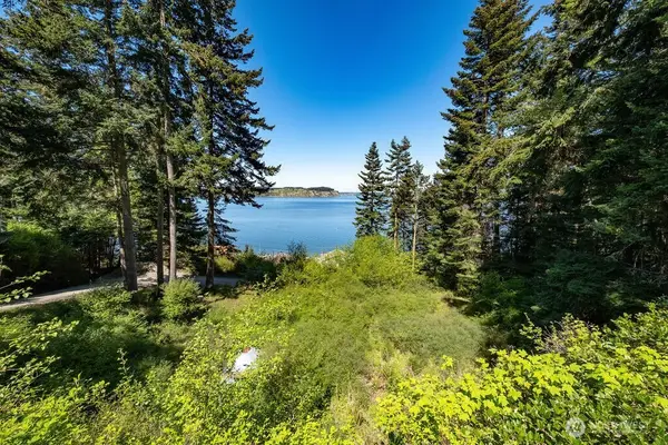 1111 NE Moore Place #7, Coupeville, WA 98239