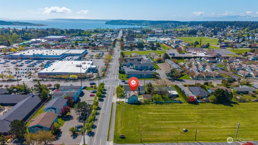 45 N Oak Harbor Street, Oak Harbor, WA 98277 - #3