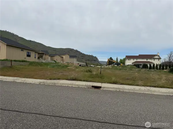 1027 Crest Loop, Entiat, WA 98822