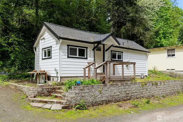 1006 Arnold Avenue E, Port Orchard, WA 98366