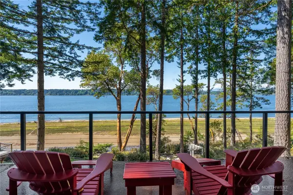 108 Herron Lane Nw, Lakebay, WA 98349