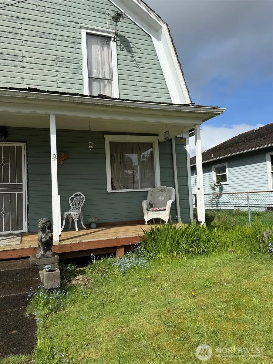 1102 Water Street, Raymond, WA 98577 - #2