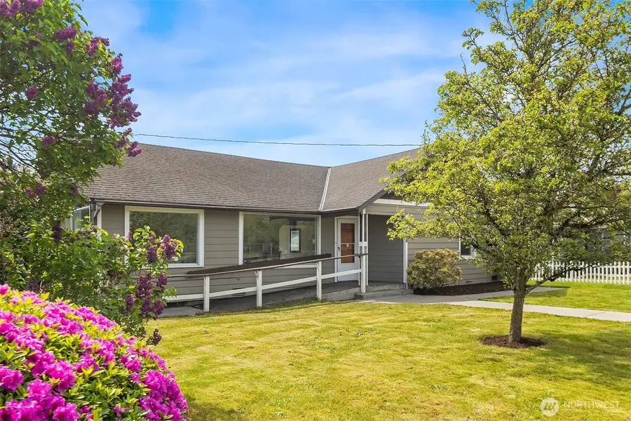 1628 Grove Street, Marysville, WA 98270 - #2