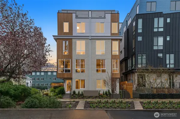 222 10th Avenue E, Seattle, WA 98102