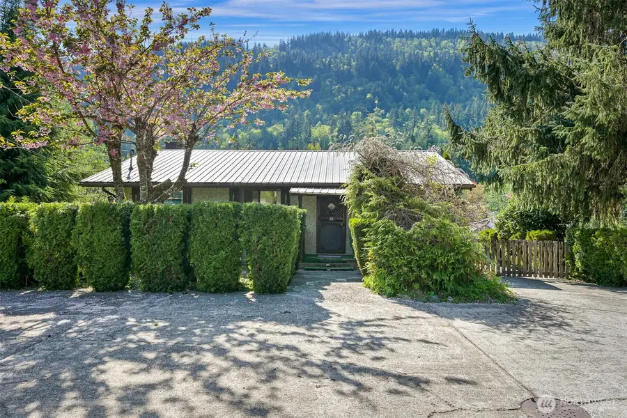 371 Lakeside Drive, Sedro Woolley, WA 98284 - #2