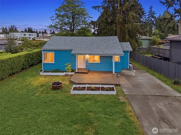 1651 SW 114th Street, Seattle, WA 98146