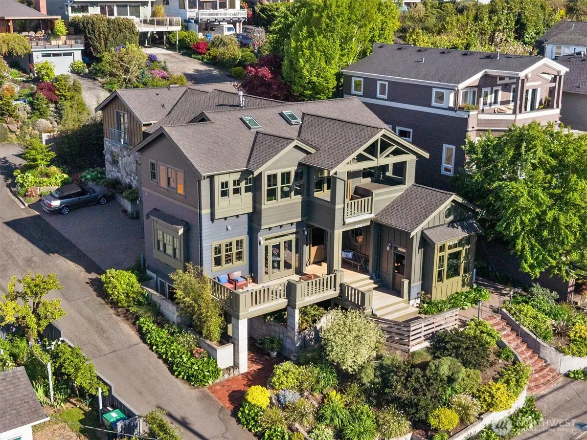 3310 59th Avenue Sw #A, Seattle, WA 98116 - #1