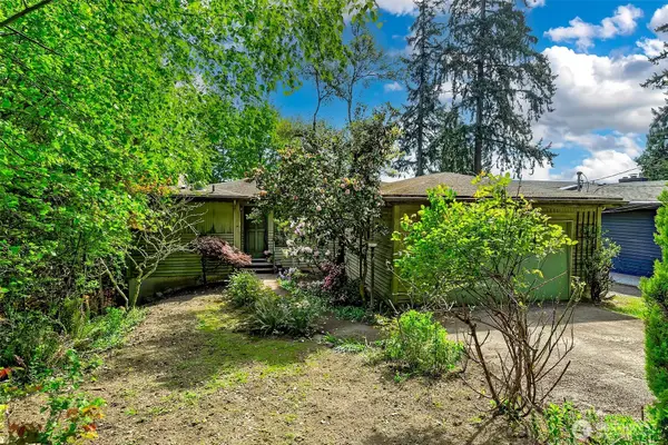 7070 94th Avenue Se, Mercer Island, WA 98040