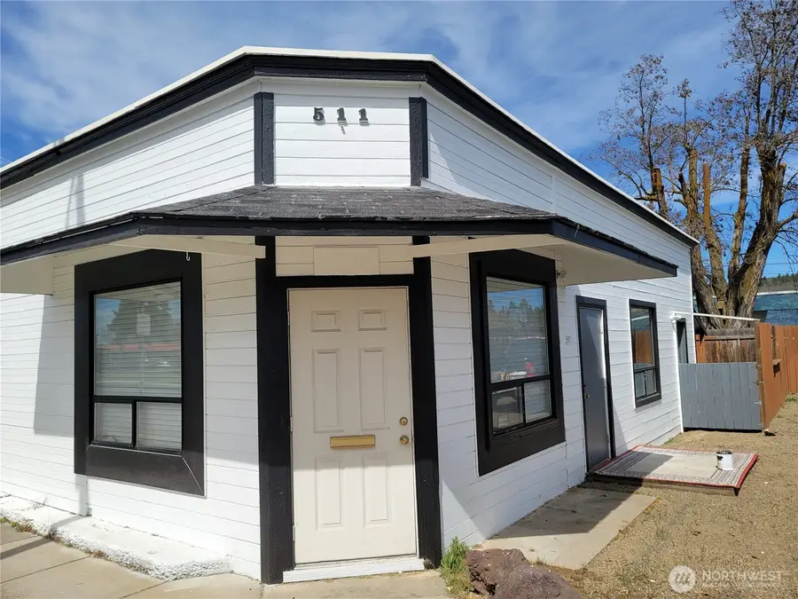 511 E Broadway Street, Goldendale, WA 98620 - #2