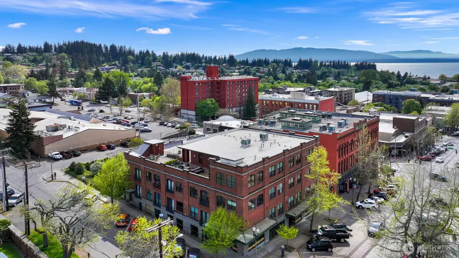 1224 Harris Avenue #202, Bellingham, WA 98225 - #2