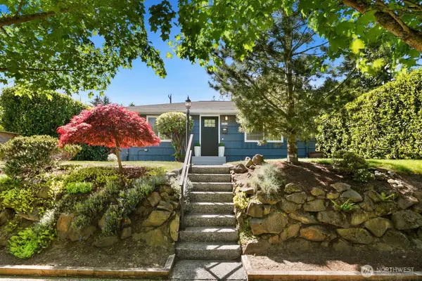 3413 48th Avenue Sw, Seattle, WA 98116