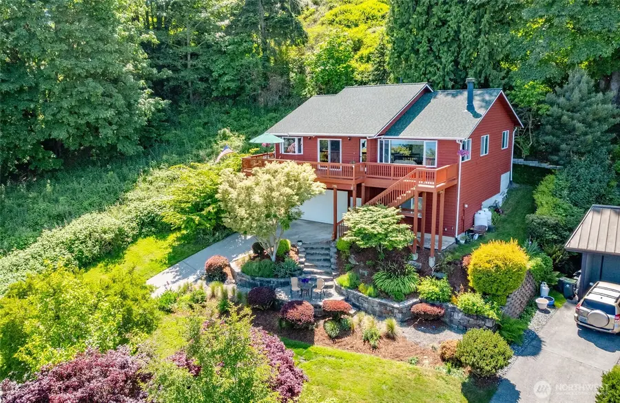2205 Cranes Landing Drive, Greenbank, WA 98253 - #2