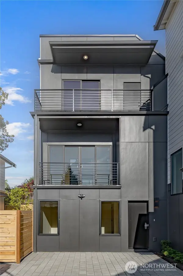 326 NW 80th Street #B, Seattle, WA 98117