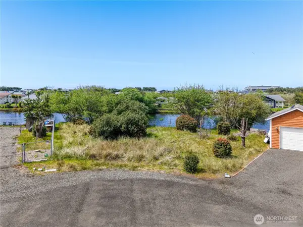 701 353rd Place #22, Ocean Park, WA 98640
