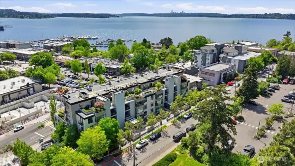 129 3rd Avenue #404, Kirkland, WA 98033