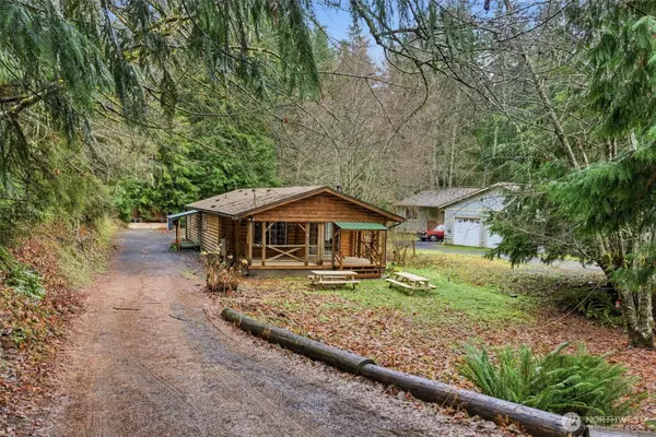 101 N Duckabush Drive N, Hoodsport, WA 98548
