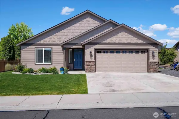 811 7th Avenue Ne, Ephrata, WA 98823