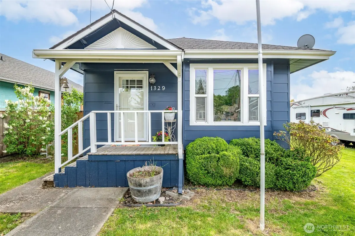 1329 Porter Street, Enumclaw, WA 98022 - #1