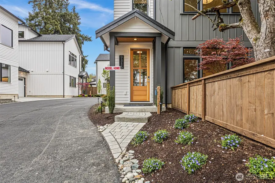9315 132nd Avenue Ne, Kirkland, WA 98033 - #2