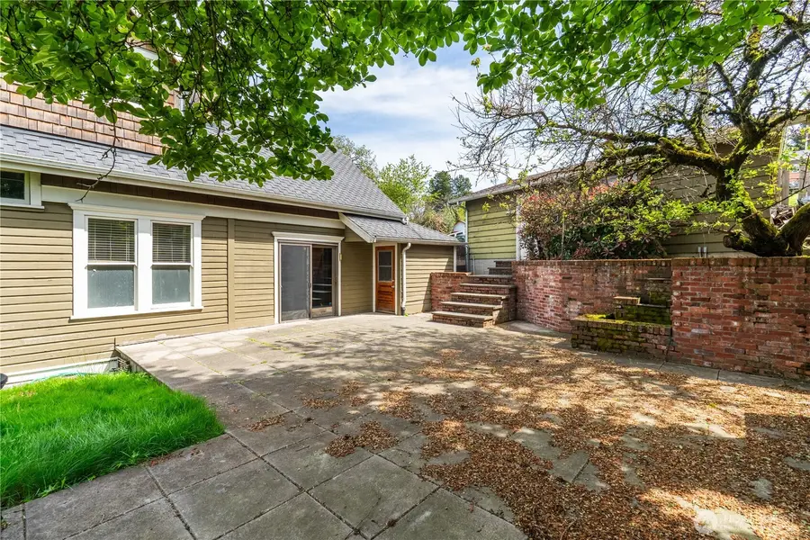 400 Cedar Avenue S, Renton, WA 98057 - #3