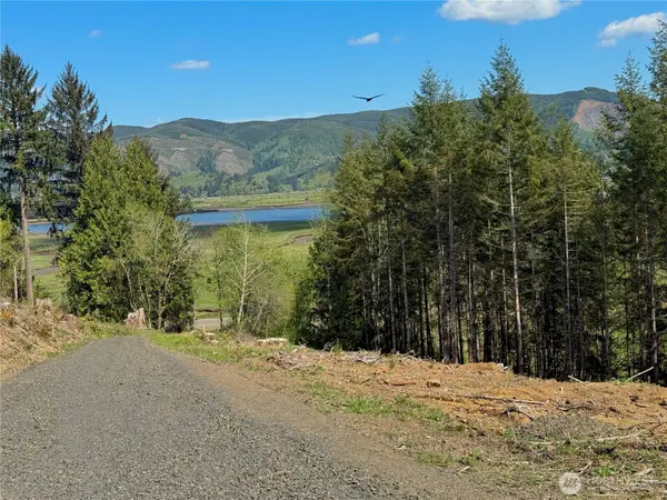 8464 Us Highway 101 #3, South Bend, WA 98586