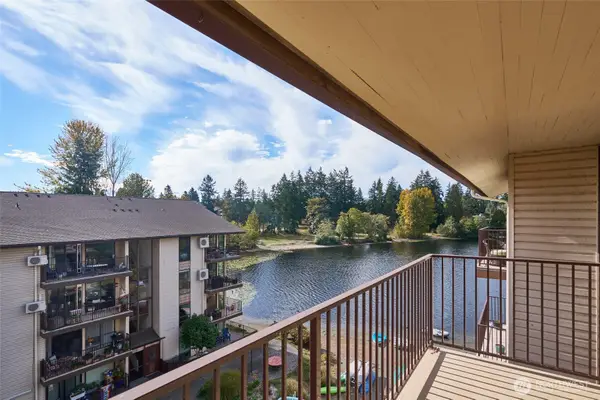 13229 Linden Avenue N #403B, Seattle, WA 98133
