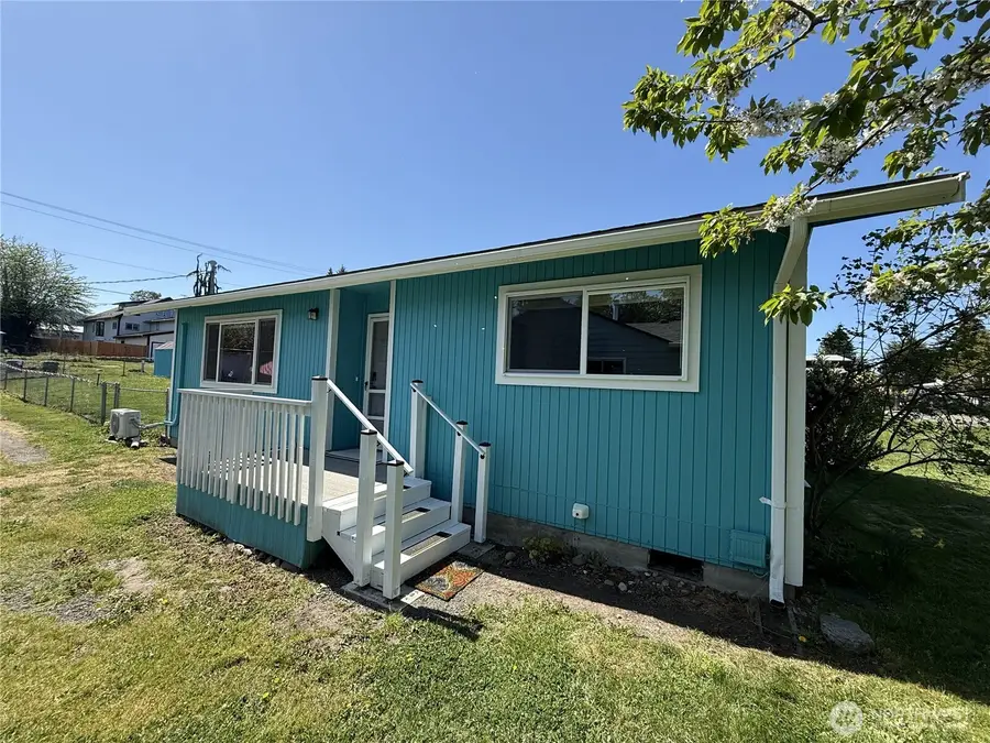 910 W 16th Street, Port Angeles, WA 98363 - #2