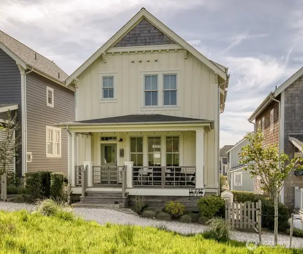 50 Flash Lane, Pacific Beach, WA 98571