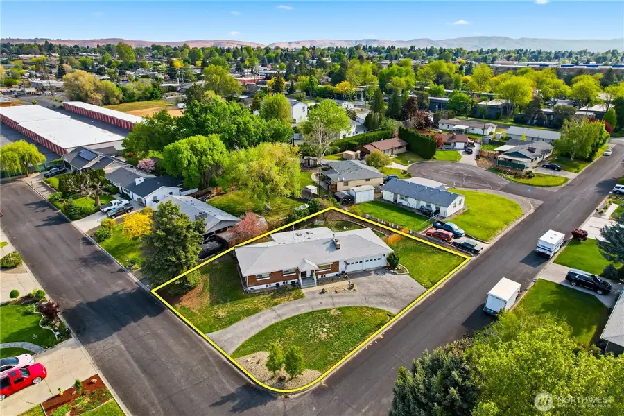 4905 Bristol Way, Yakima, WA 98908 - #2