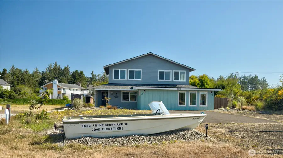 1042 Point Brown Avenue Se #A & B, Ocean Shores, WA 98569 - #2
