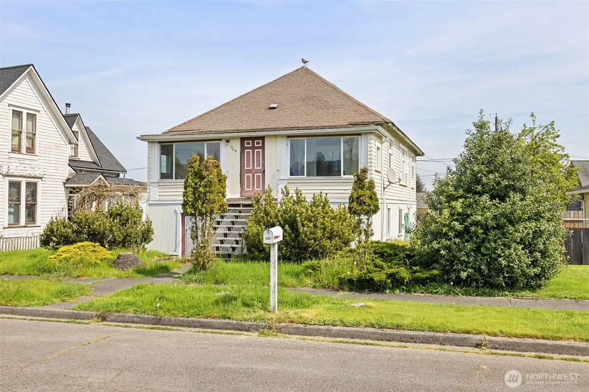 509 W 7th Street, Port Angeles, WA 98363 - #1