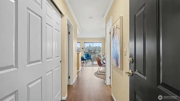 3420 Burke N #C-308, Seattle, WA 98103