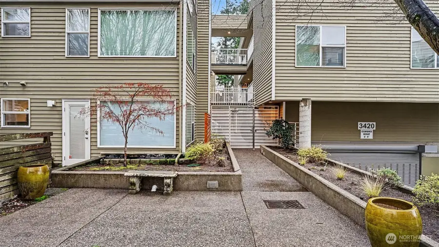 3420 Burke N #C-308, Seattle, WA 98103 - #2