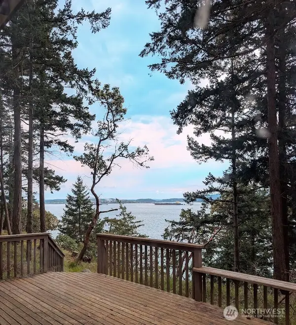7537 Holiday Boulevard #6, Guemes Island, WA 98221